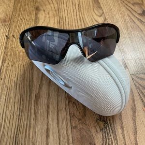 Authentic Oakley USA 09-808 119 Enduring Edge Wrap Sunglasses W/Case